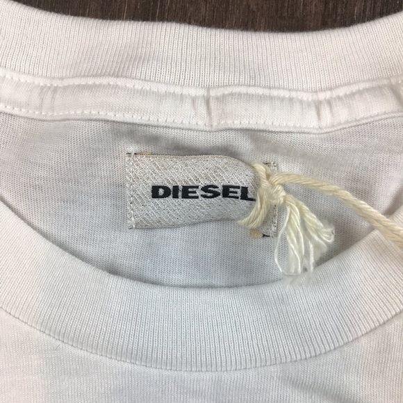 Diesel USA “Make Love Not Walls” Women’s White Floral Love T-Shirt Size Large - Picture 4 of 9